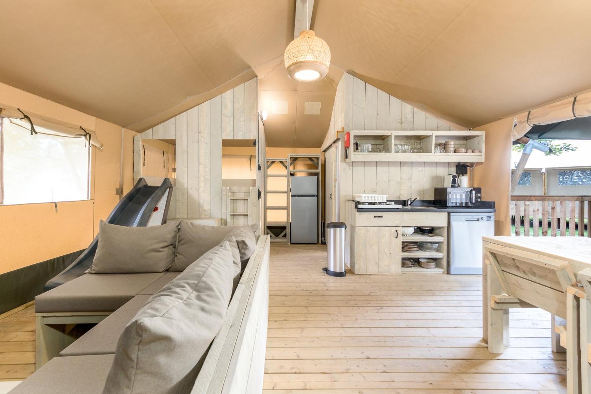 فندق Landal Glamping نوفشاتو المظهر الخارجي الصورة