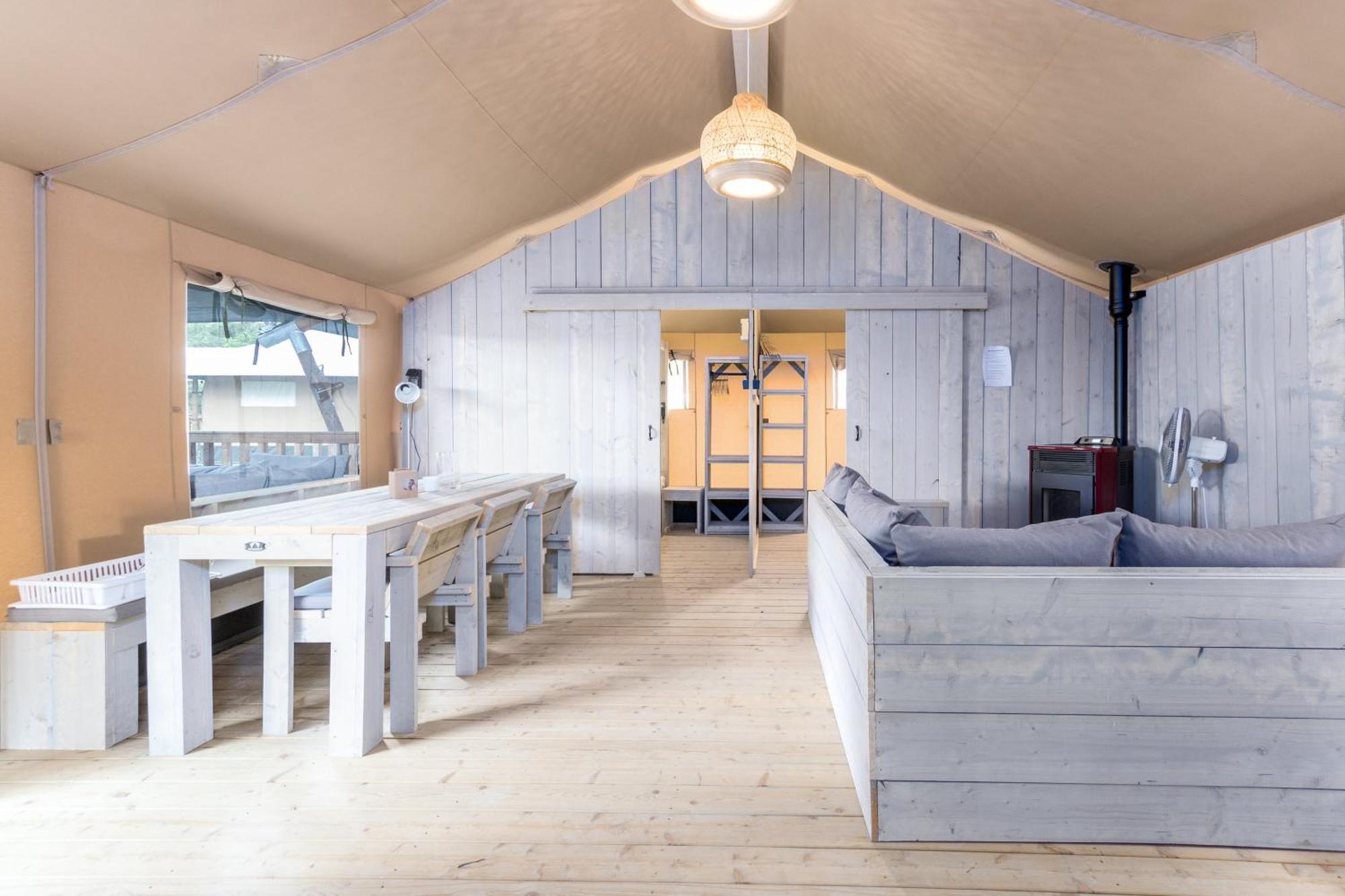 فندق Landal Glamping نوفشاتو الغرفة الصورة
