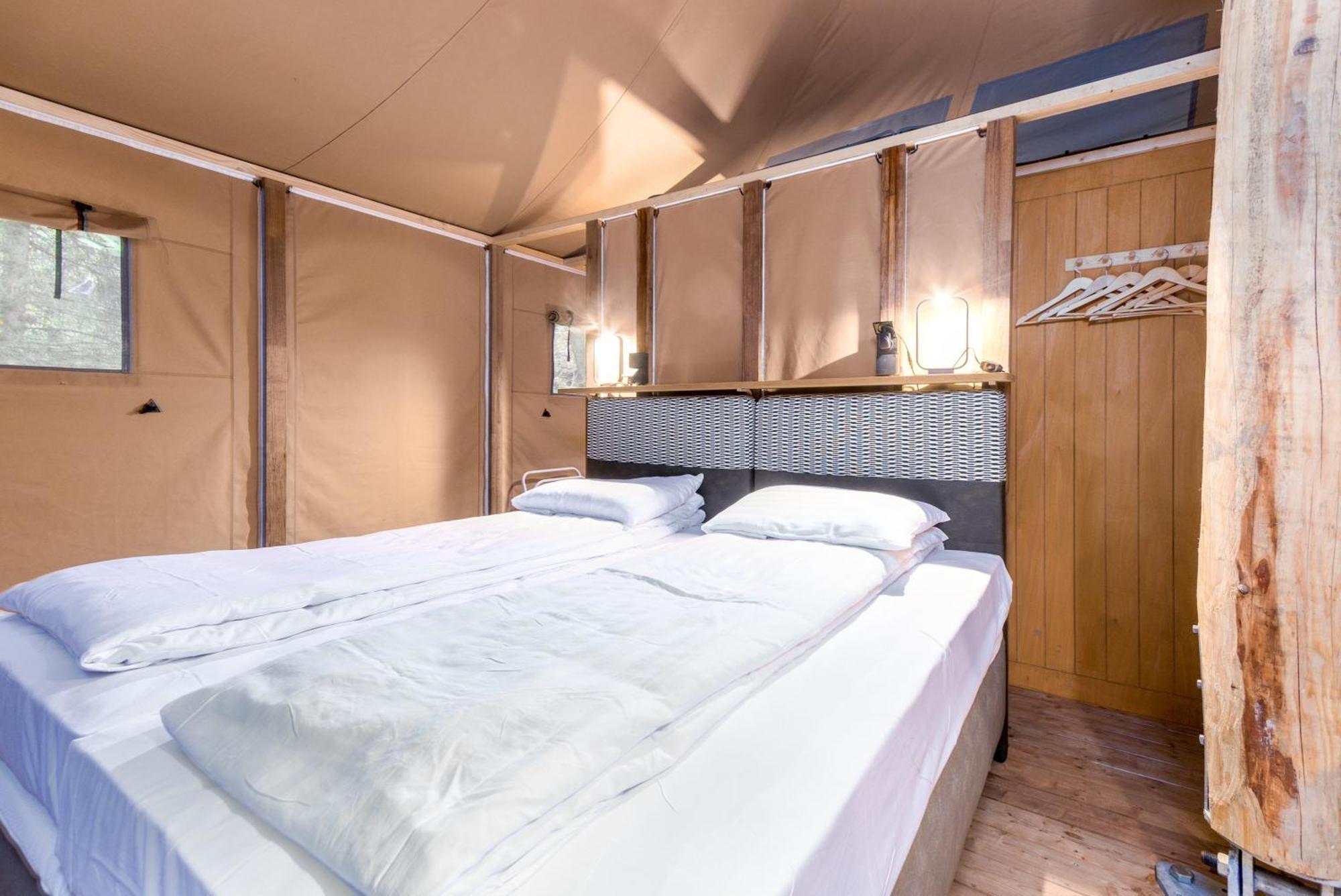 فندق Landal Glamping نوفشاتو المظهر الخارجي الصورة