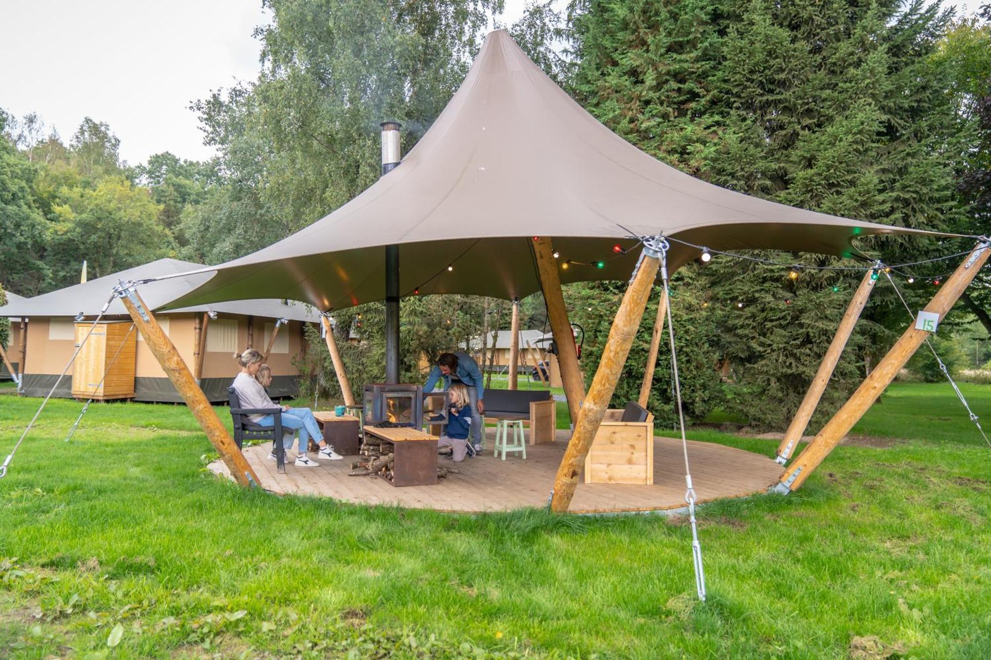 فندق Landal Glamping نوفشاتو المظهر الخارجي الصورة