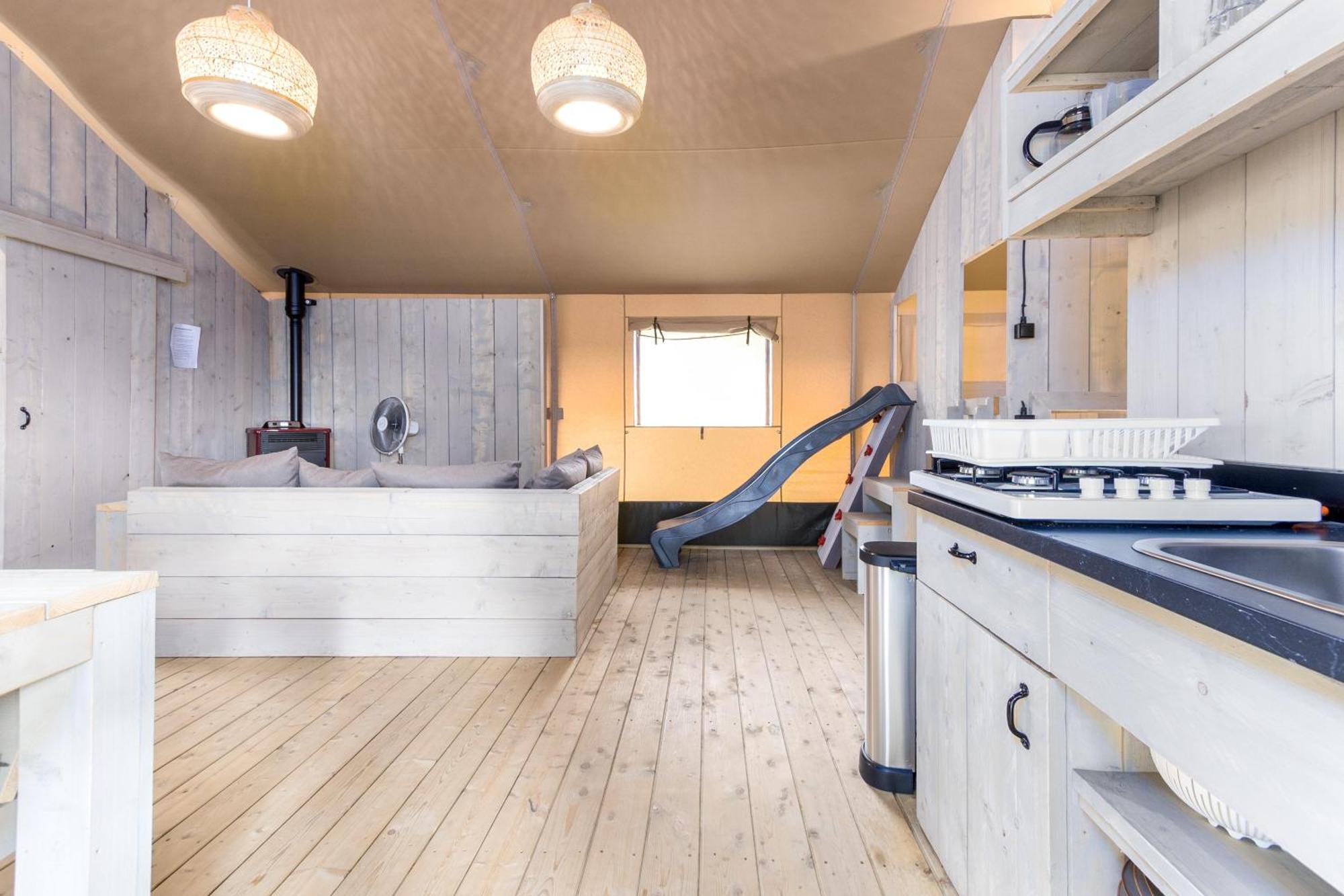 فندق Landal Glamping نوفشاتو الغرفة الصورة
