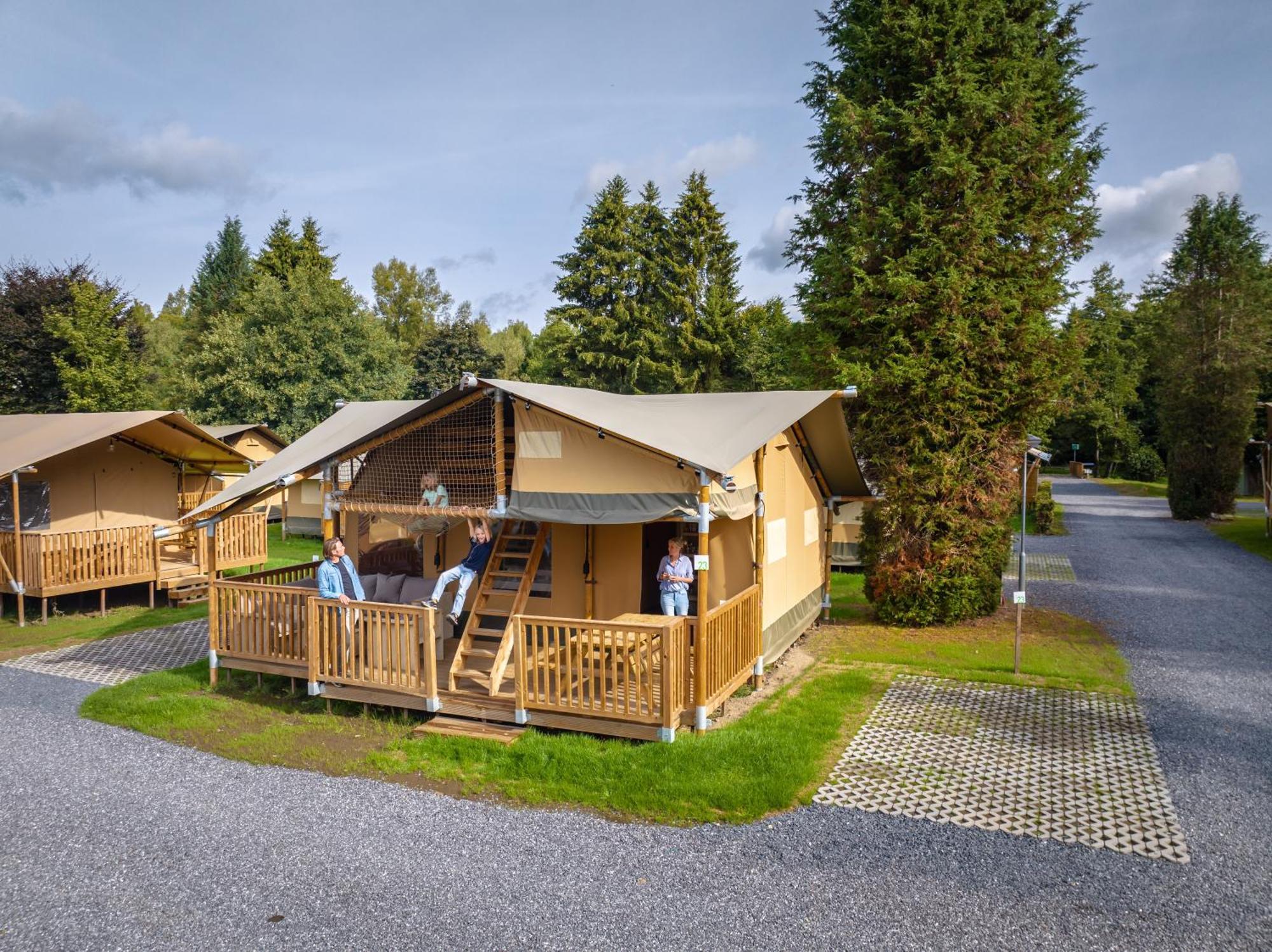 فندق Landal Glamping نوفشاتو المظهر الخارجي الصورة