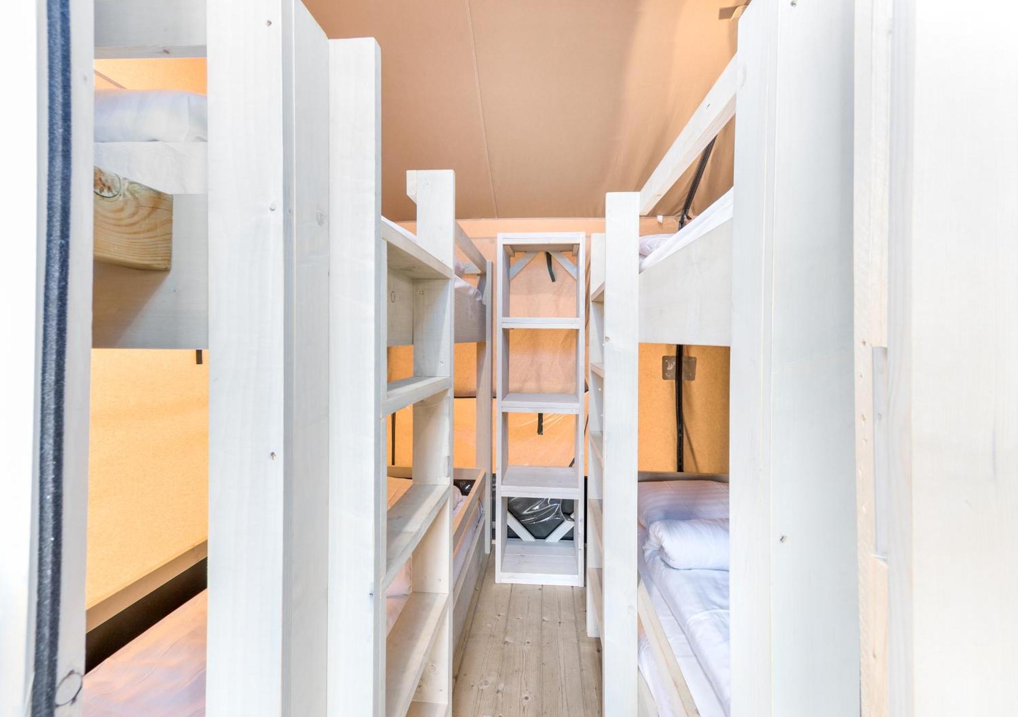 فندق Landal Glamping نوفشاتو الغرفة الصورة