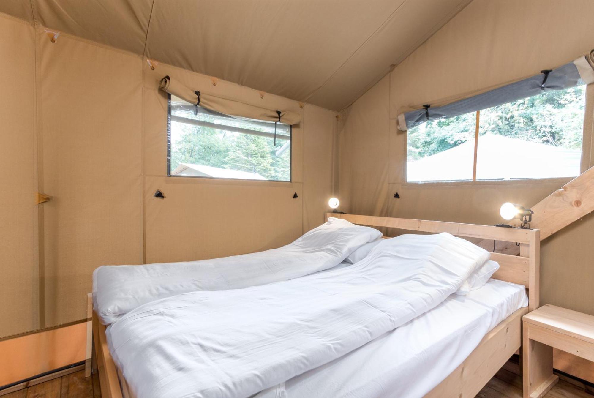 فندق Landal Glamping نوفشاتو الغرفة الصورة