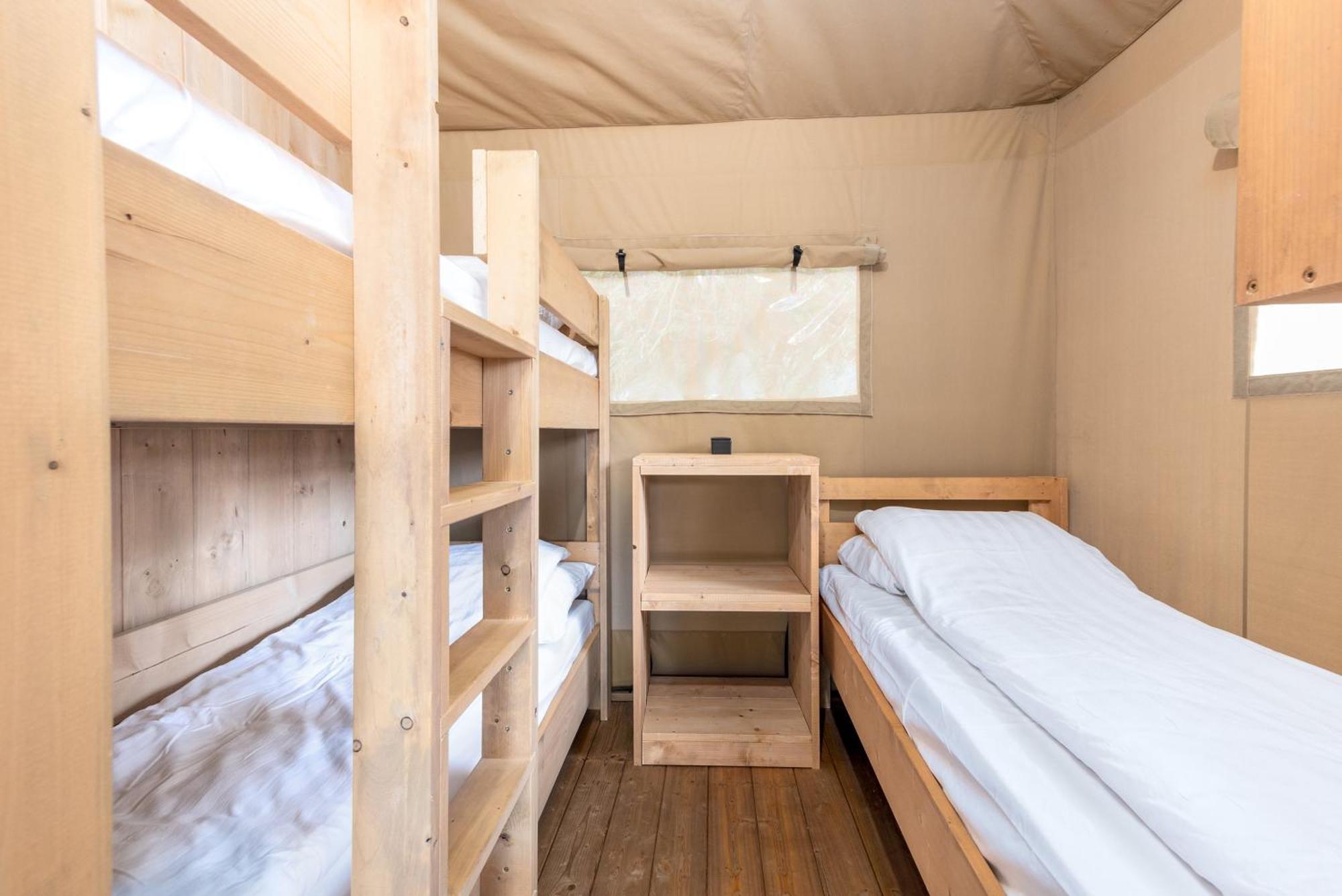 فندق Landal Glamping نوفشاتو الغرفة الصورة